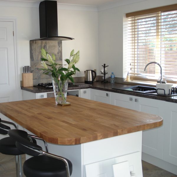 Kitchens: Oak & White Kitchen Fit-Out by ACME Plus